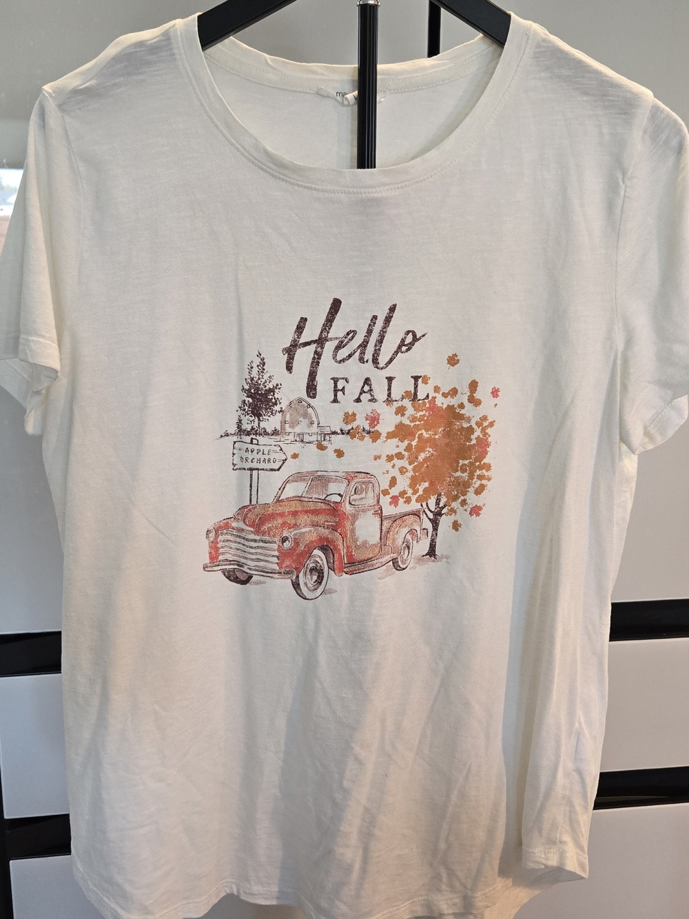 Maurices Hello Fall Graphic Tee Large